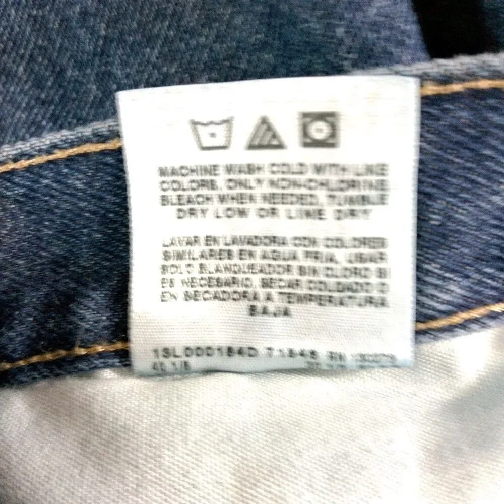Wrangler Mens Denim Jeans Size 38 X 30 Relaxed Fit Blue Straight EUC